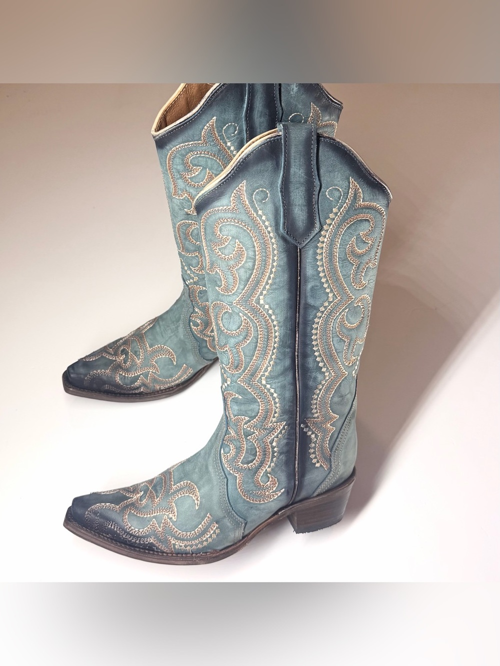 Circle G Women's Blue Jean Embroidery Snip Toe Western Boots Size- 6